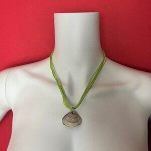 Handmade seashell necklace 💚💛​​​​​​​